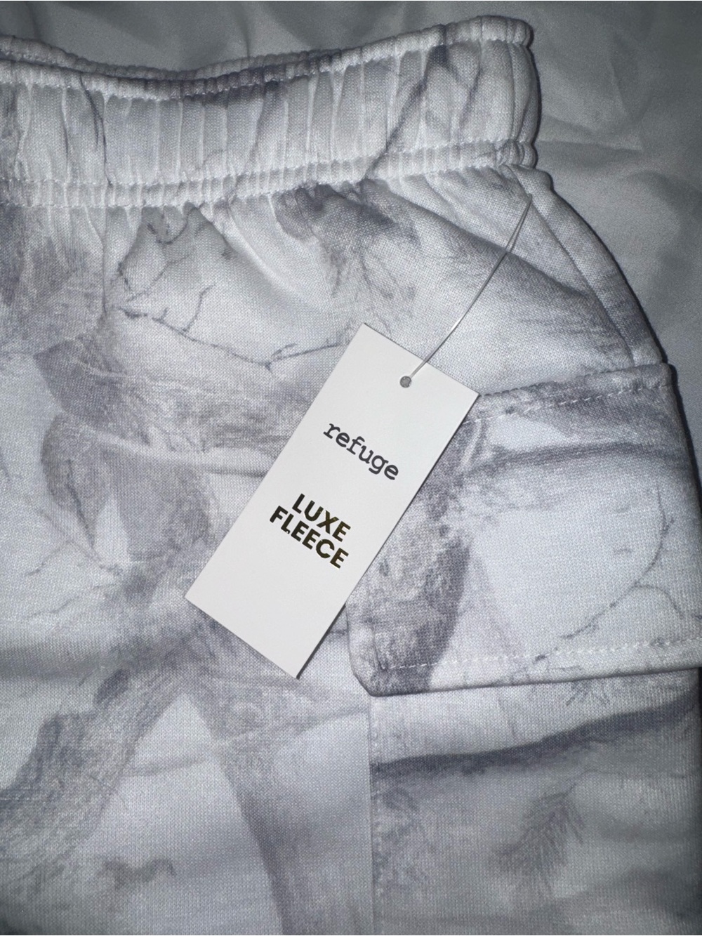 Refuge Camo Cargo Shorts - Picture 6 of 6